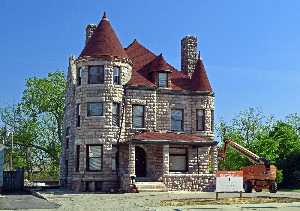 Kizer House