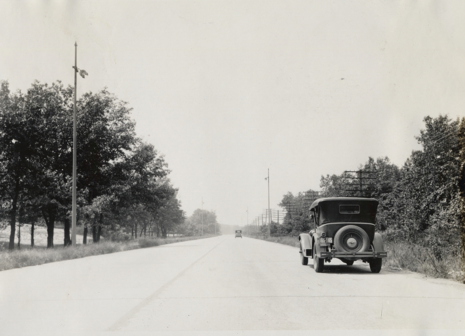 Packard on Ideal Section of the Lincoln Highway