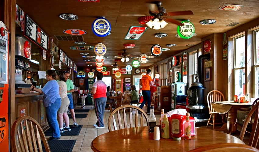 Cammack - Cammack Station interior 2 - by Lee Lewellen