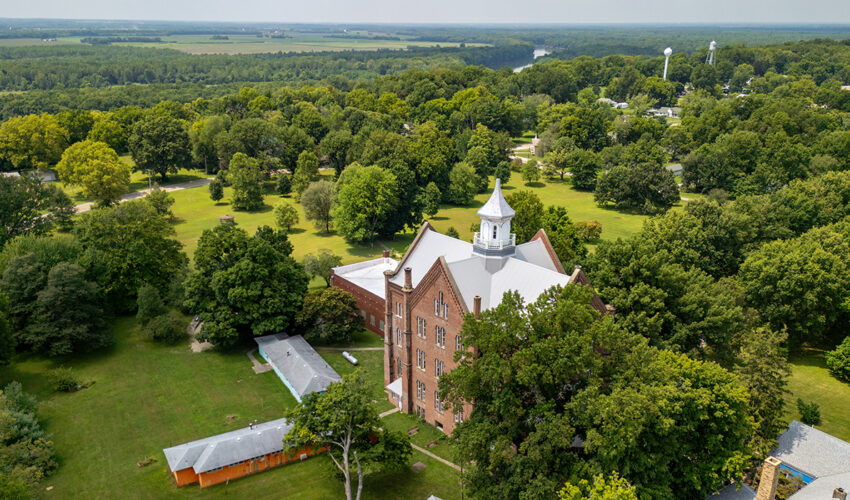 College Hall, Merom